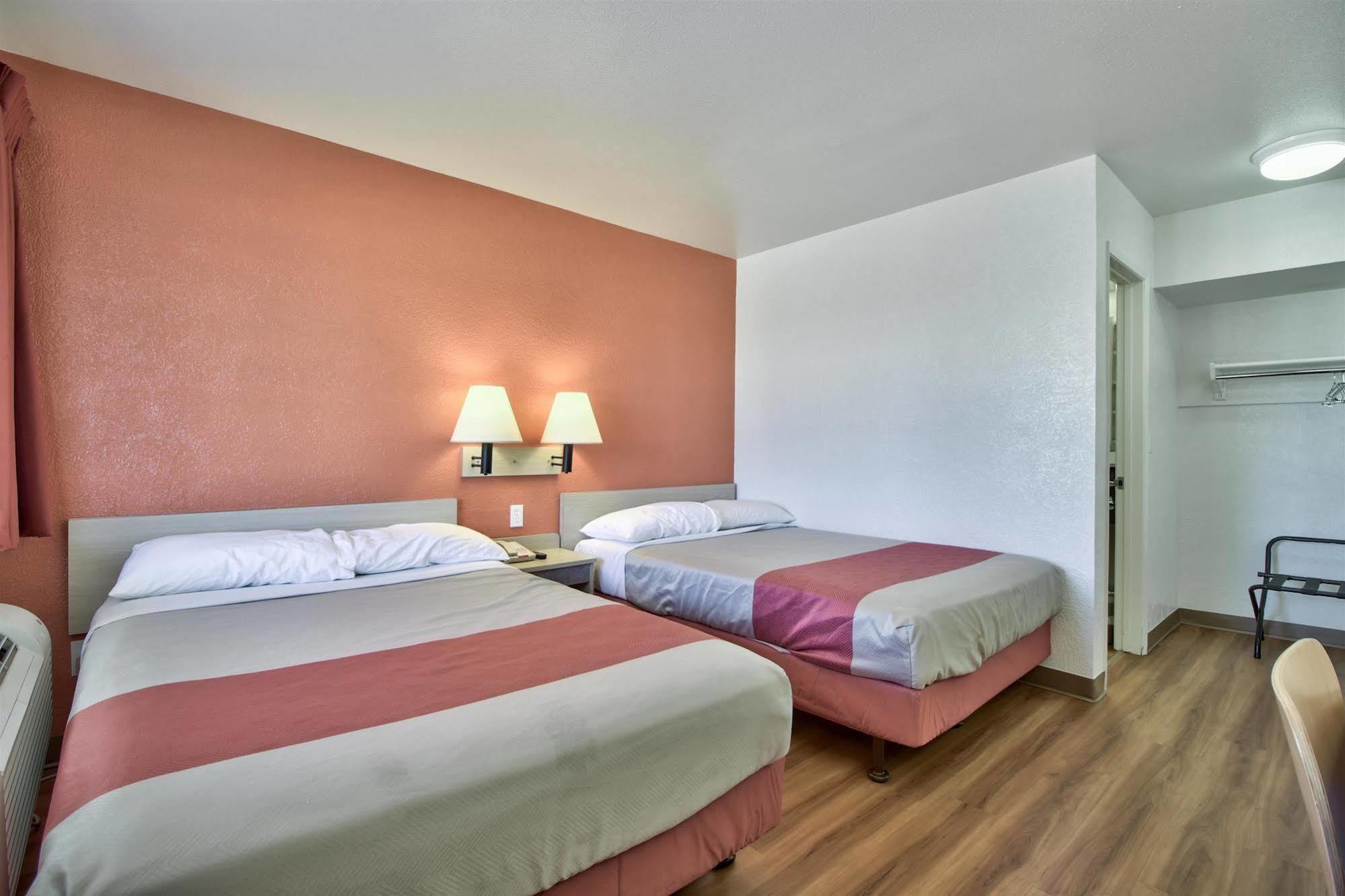 Motel 6-Youngtown, Az - Phoenix - Sun City Exterior photo