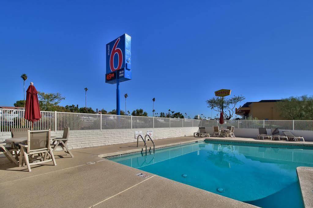 Motel 6-Youngtown, Az - Phoenix - Sun City Exterior photo