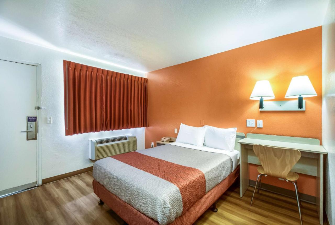 Motel 6-Youngtown, Az - Phoenix - Sun City Exterior photo